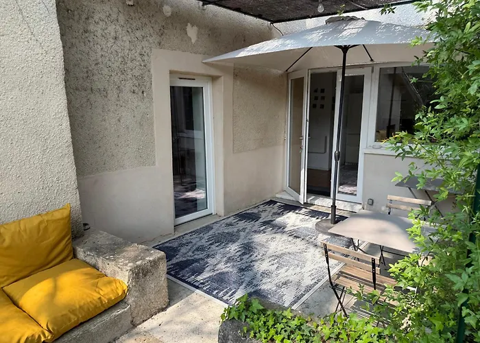 Loumaset-agreable Petite Maison-garrigues De Nyaraló Nîmes